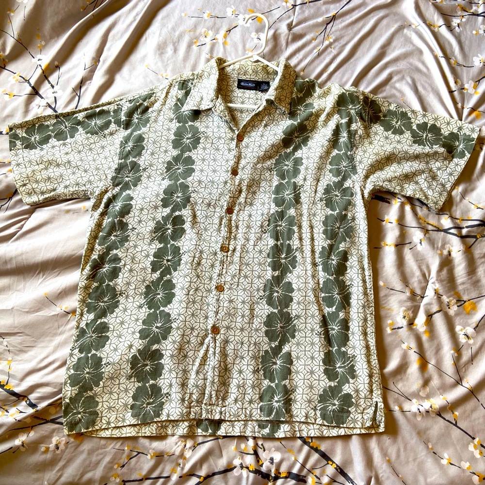 Anchor Blue Men’s Hawaiian/Floral Button Down